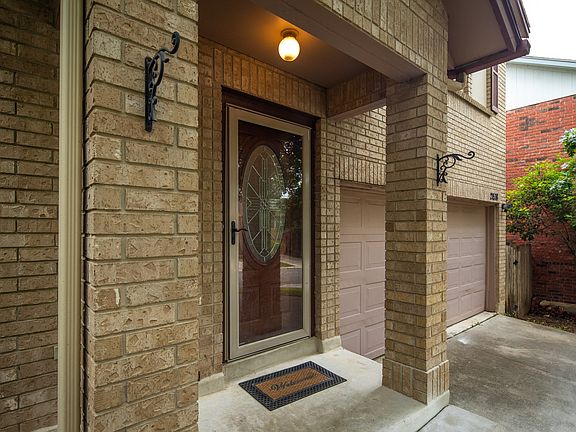 2nd image of 21538 Longwood