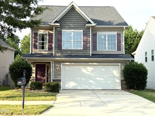 909 Steelhorse Dr, Fuquay Varina, NC 27526