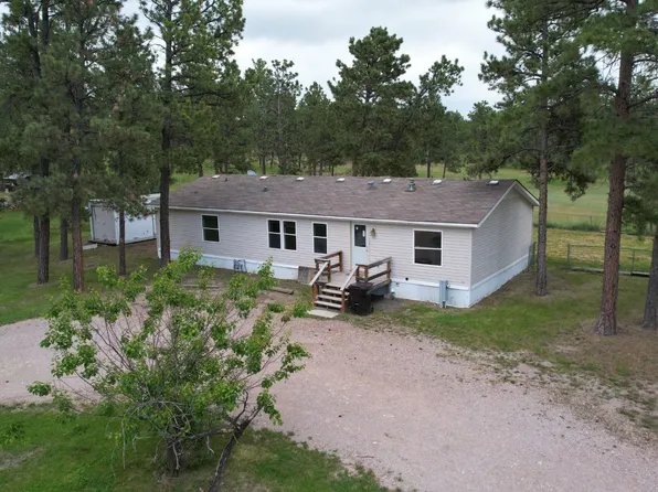 1148 East St, Upton, WY 82730