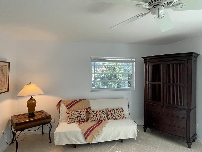 33 Pine Arbor Ln #203 — Photo 13
