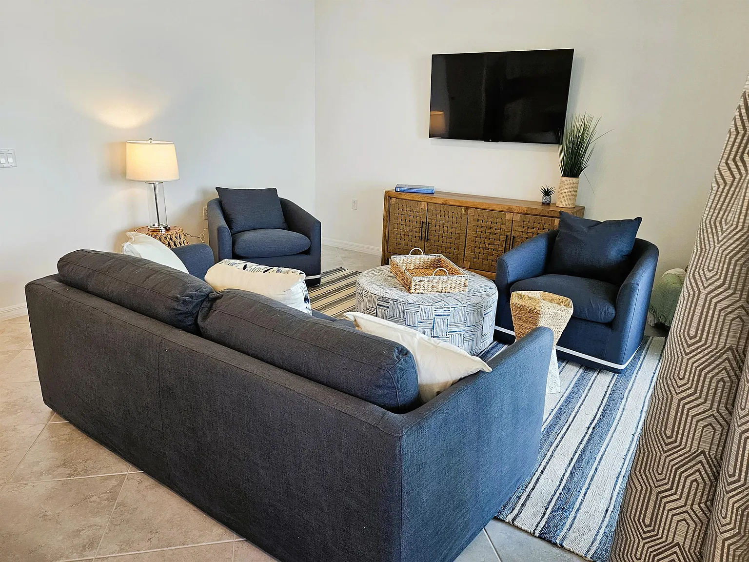 5835 Double Eagle Cir #4742 - The National - Meador — Photo 3