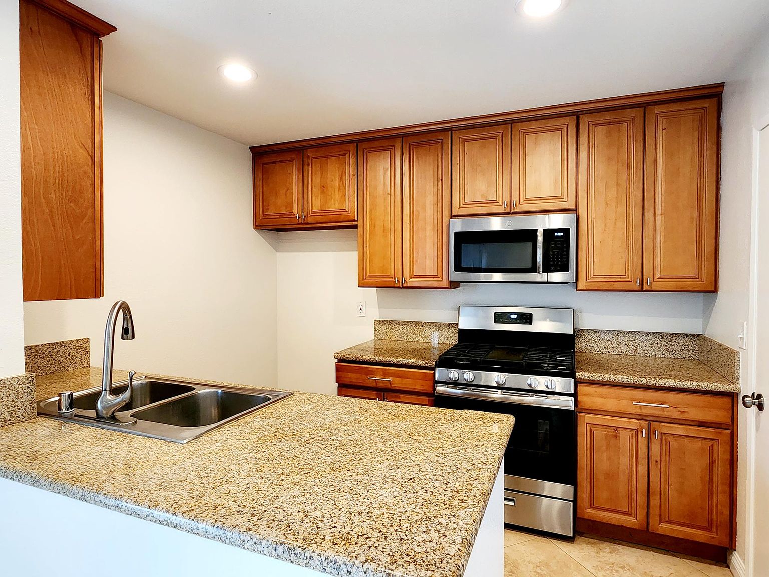 15220 Ocaso Ave UNIT 103, La Mirada, CA 90638 Zillow