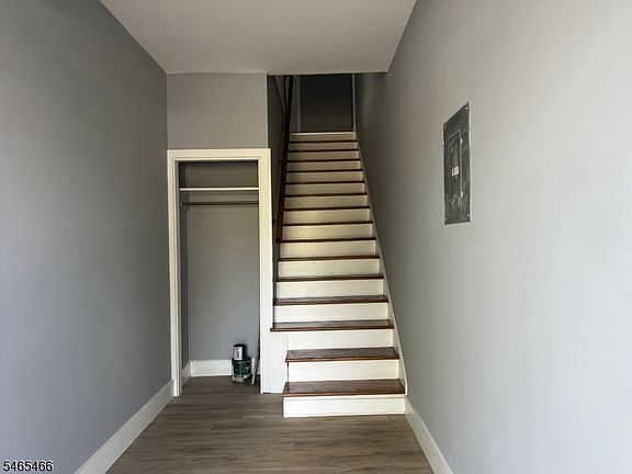 3rd image of 148 Filmore St