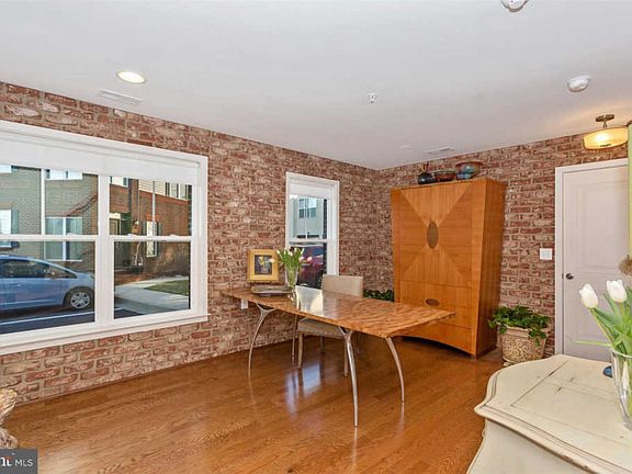 4th image of 1419 Trafalgar Ln