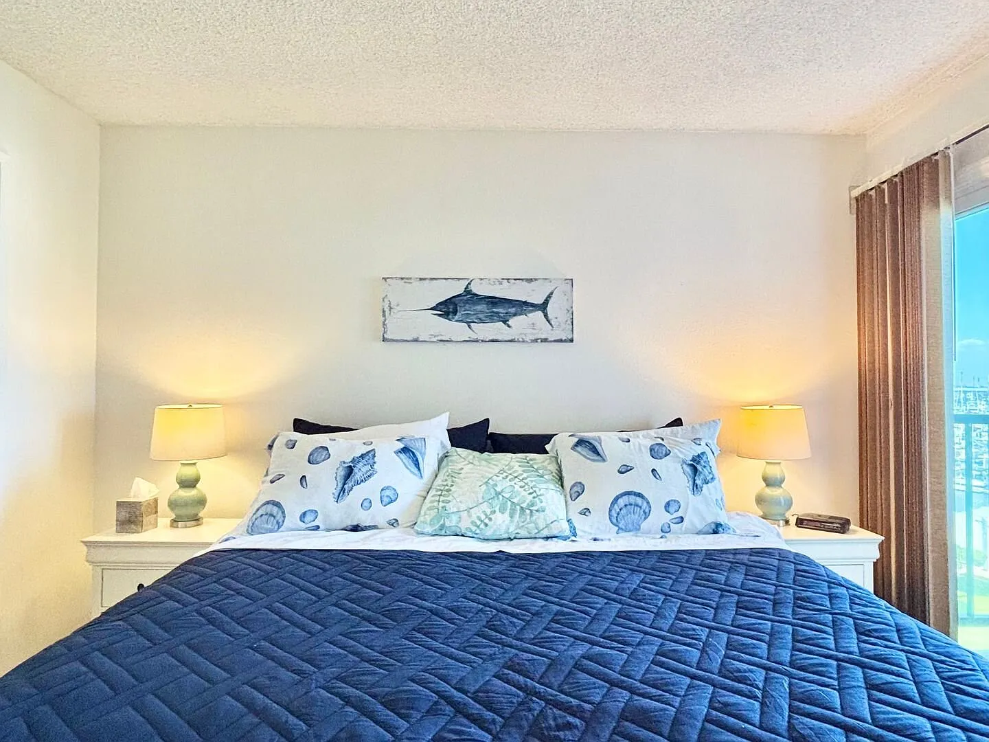 1 Bedroom | Resort-Style Amenities | Walk to the Beach | Channel Islands Waterfront | Monthly Fur... — Photo 4