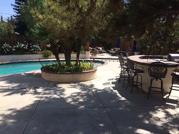 5th image of 536 Camino Real