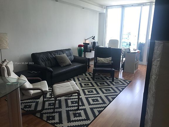 2nd image of 19380 Collins Ave Penthouse 11
