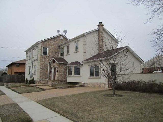 1st image of 383 Oakley Ave