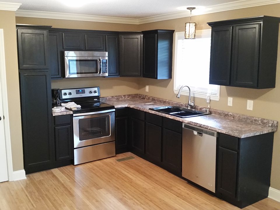 2nd image of 1532 N Chester Rd