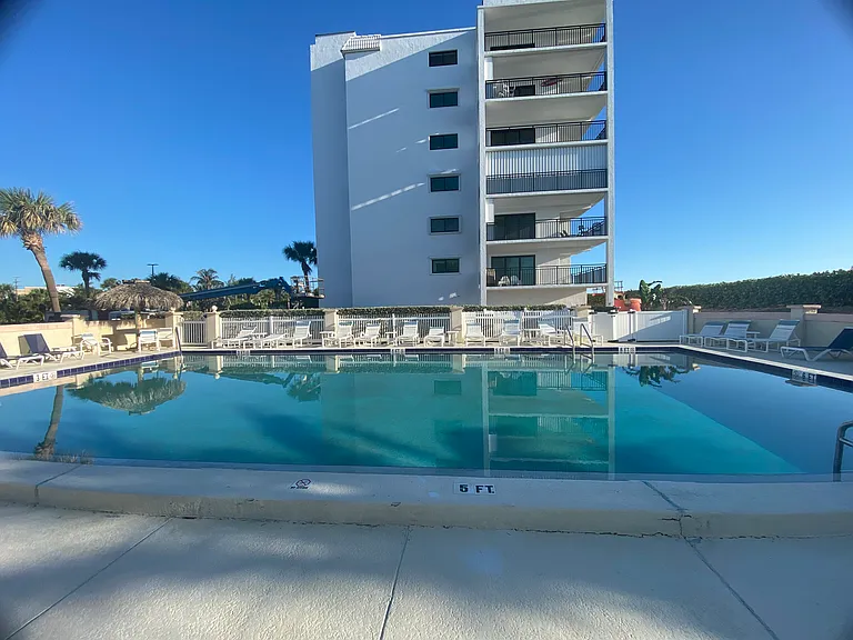101022 S Ocean Dr — Photo 18
