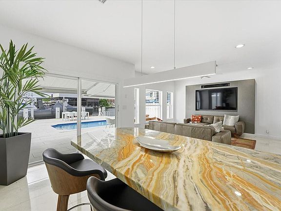 5th image of 4331 W Tradewinds Avenue #B