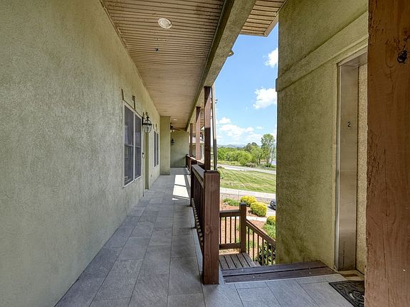 5th image of 1647e Lakeview Drive