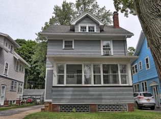 490 Cedarwood Ter, Rochester, NY 14609