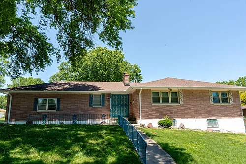 8020 Oakland Ave Photo 1