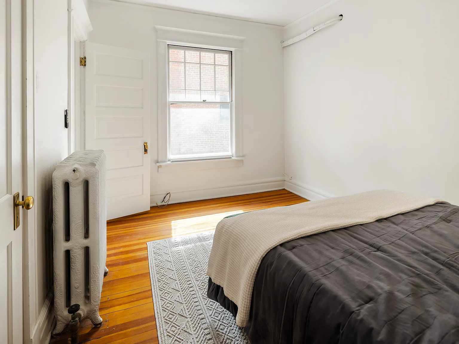 2 bed, 900 sqft, $2,950 — Photo 3