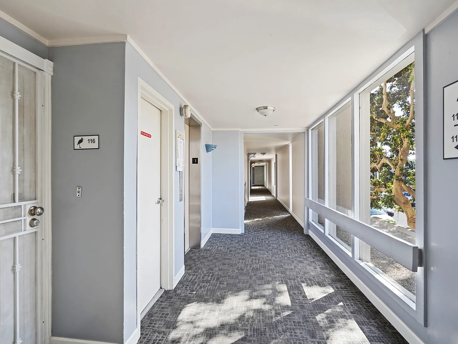 3991 Crown Point Dr — Photo 4