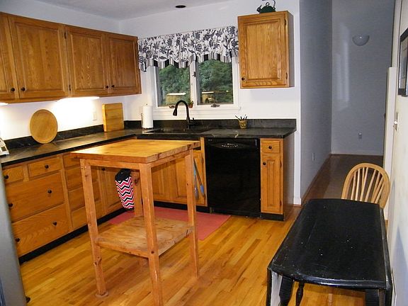 Eat in KItchen plenty of storage hardwood floor