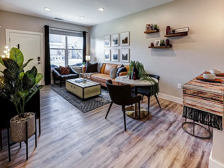 Icon Apartment Homes at Ferguson Farm — Photo 5