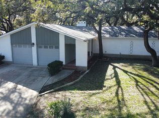 3554 Red Oak Ln, San Antonio, TX 78230