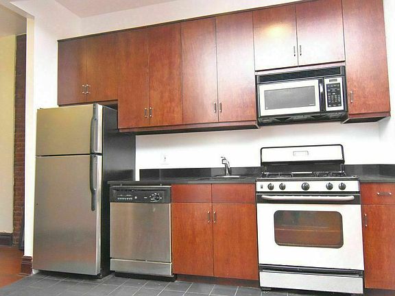3rd image of 24 W 125th St APT 31