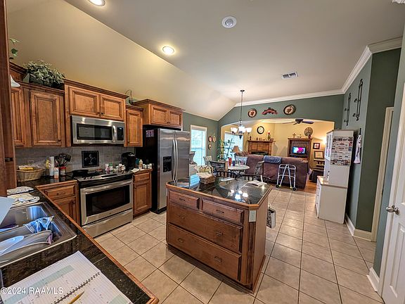 3rd image of 108 Hidden Country Dr