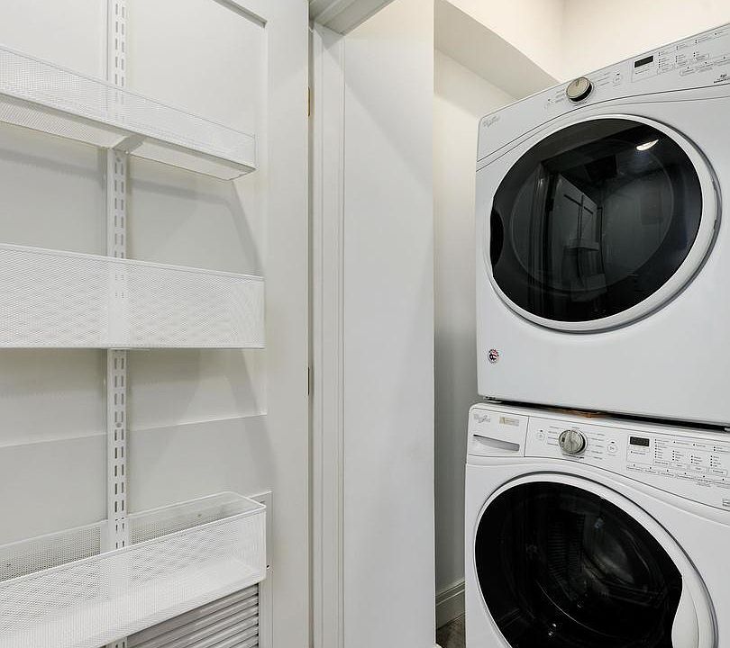 1st image of 202 E Walton Pl APT 1W