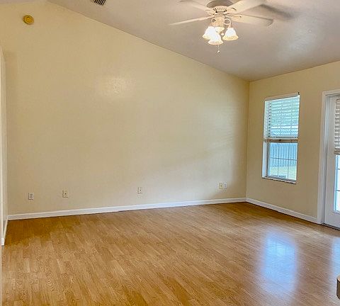 2nd image of 25464 SW 20th Ave