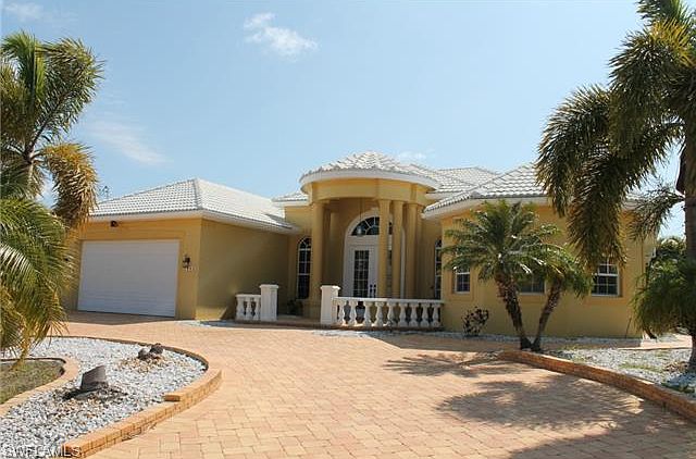1st image of 2822 Surfside Blvd