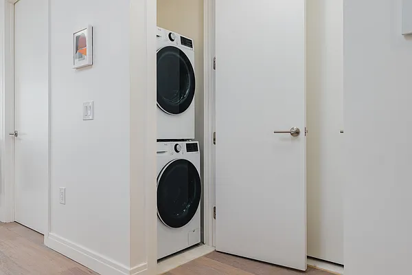 Rented by Nooklyn NYC LLC | media 32