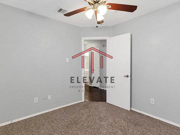 4th image of 808 Horseshoe Ct