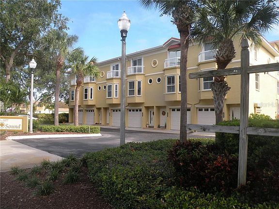 4th image of 1055 Pinellas Bayway S