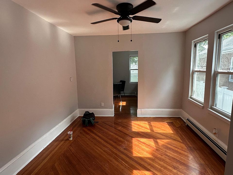 1st image of 157 Greeley Ave #3