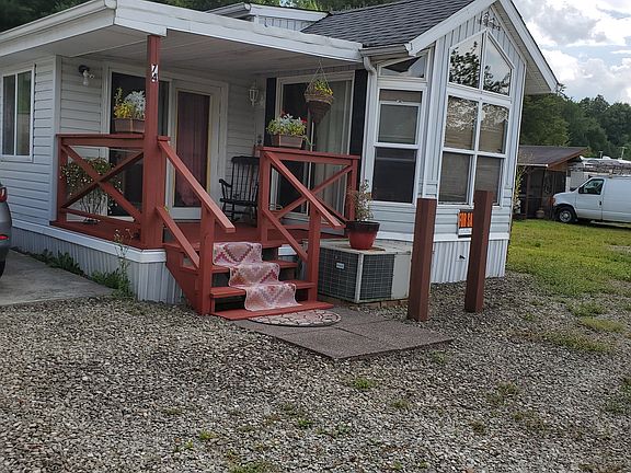 2nd image of 74 Campland Cir