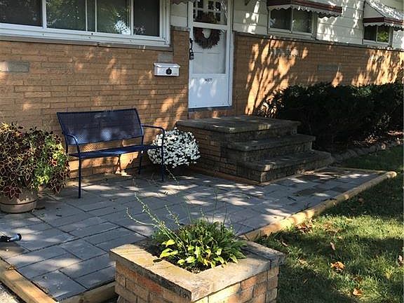 3rd image of 14570 Greystone Dr