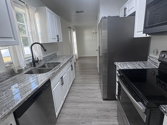 2nd image of 5 Dogwood Trail Ter
