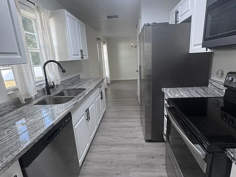 5 Dogwood Trail Ter — Photo 2