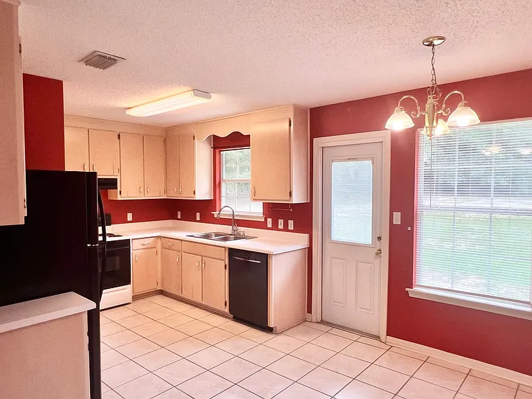 7514 Bowers Dr — Photo 4