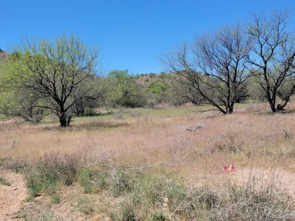 E Baffert Dr, Nogales, AZ 85621