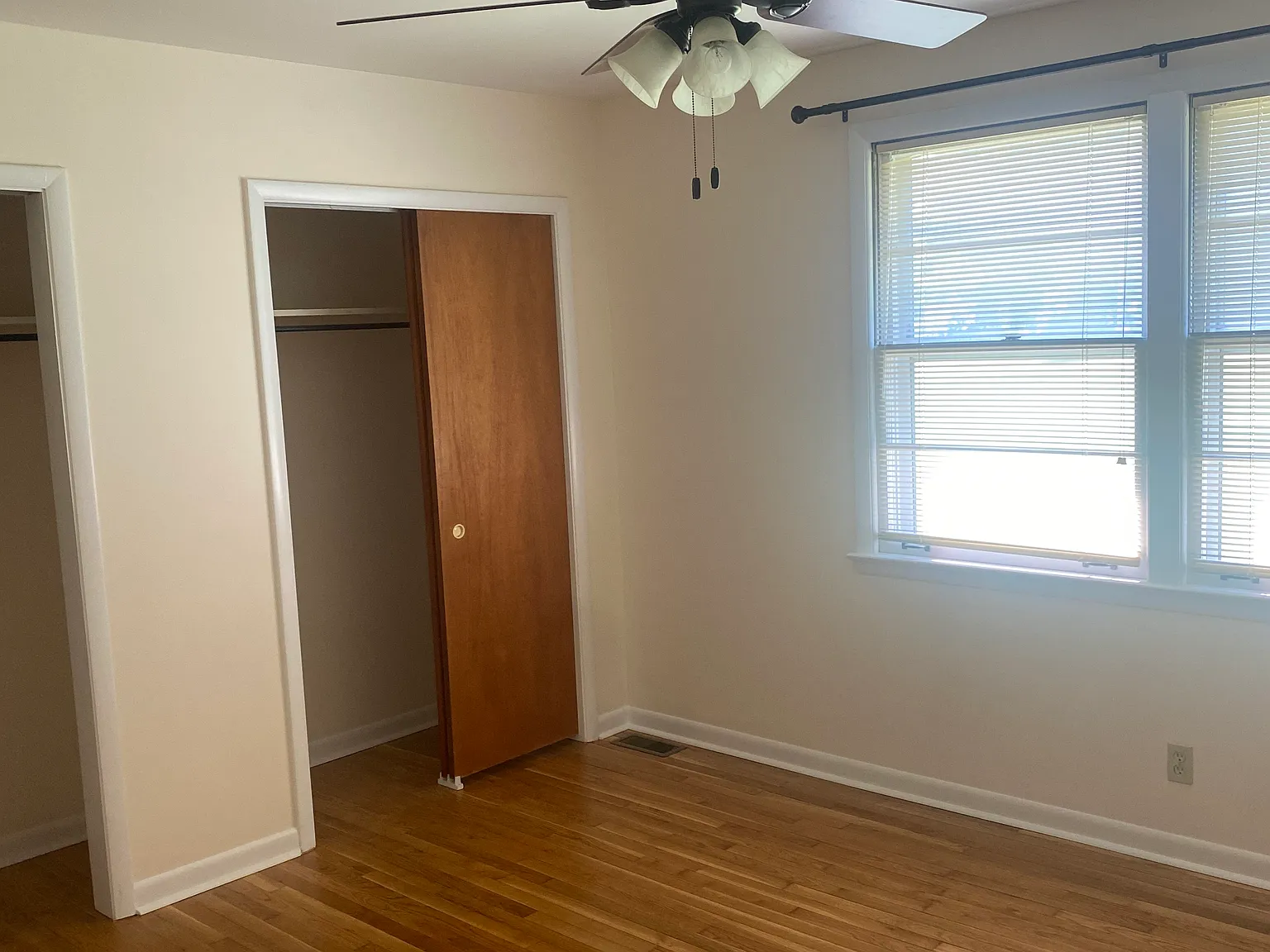 272 Lisa Ln — Photo 2
