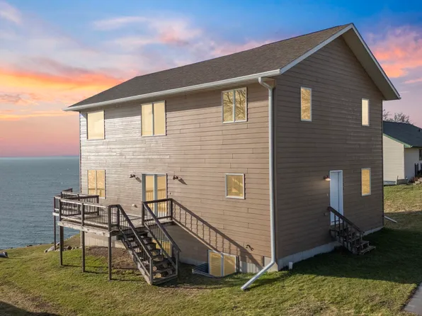 136 SE Lake Dr, Estelline, SD 57234