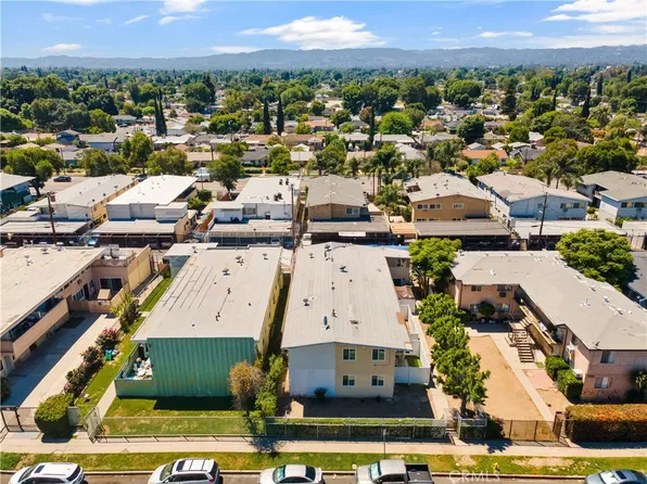 17956 Schoenborn St, Northridge, CA 91325