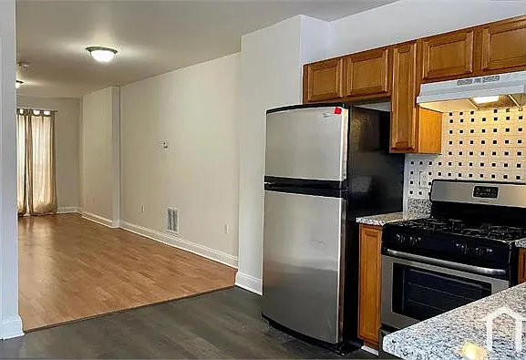 418 N Port St — Photo 14