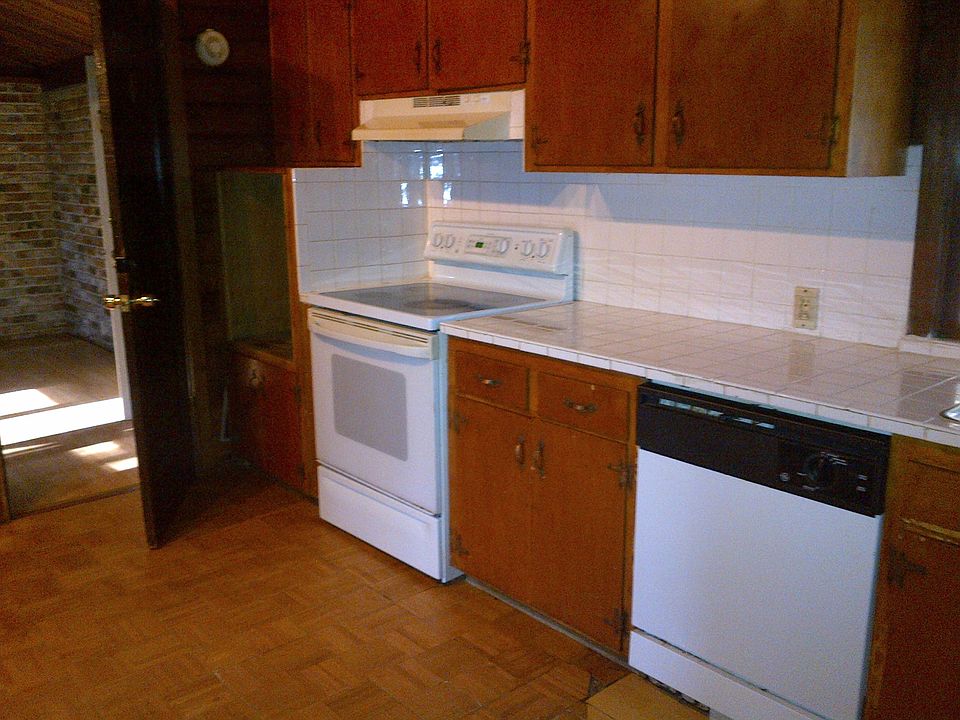 1st image of 1457 156th Ave NE APT A