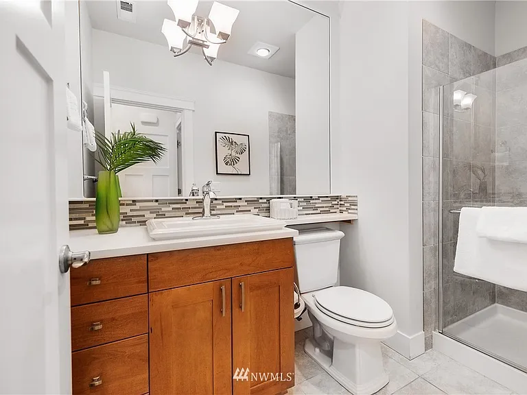 23372 SE 4th Pl — Photo 6