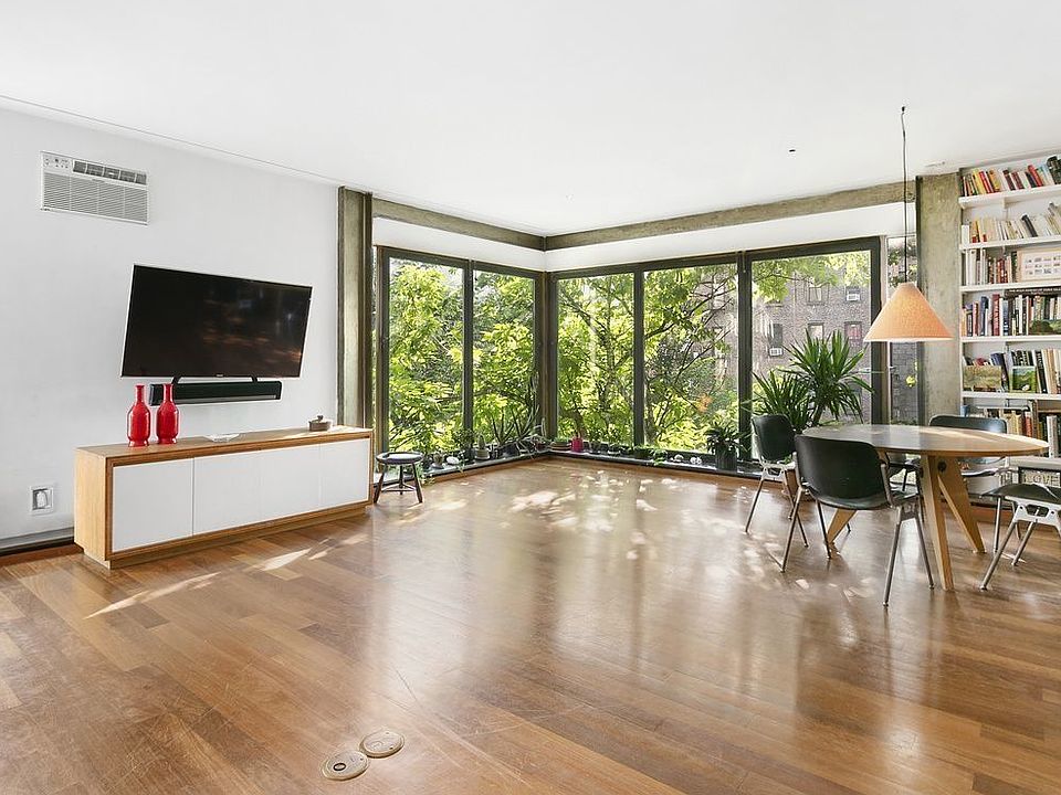 1st image of 366 E 8th St APT 4