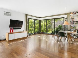 366 E 8th St APT 4, New York, NY 10009