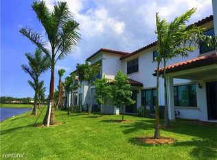 1407 SW 113th Ave, Pembroke Pines, FL 33025