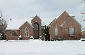 1st image of 18935 Aspen Dr #9