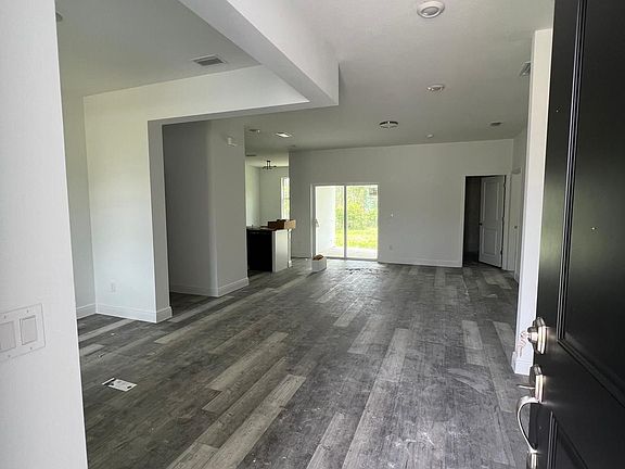 3rd image of 1195 Clarion Cir