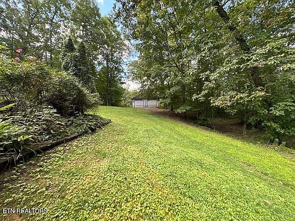 5th image of 348 Ridge Rd